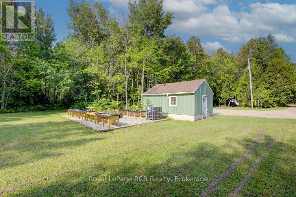 












8667 SIDE ROAD 15 ROAD

,
Wellington North,




Ontario
N0G1A0


