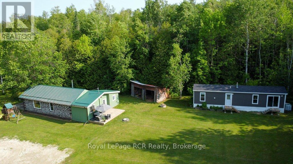 












8667 SIDE ROAD 15 ROAD

,
Wellington North,




Ontario
N0G1A0

