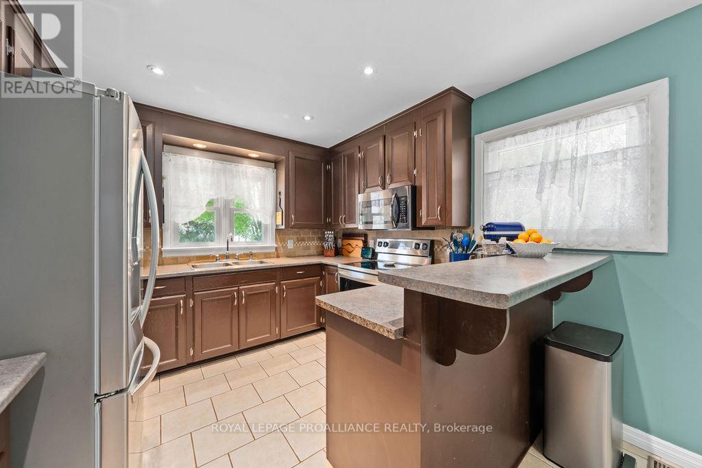 












1036 WAGARVILLE ROAD

,
Frontenac (Frontenac Centre),




Ontario
K0H2K0

