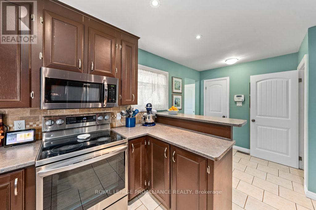












1036 WAGARVILLE ROAD

,
Frontenac (Frontenac Centre),




Ontario
K0H2K0

