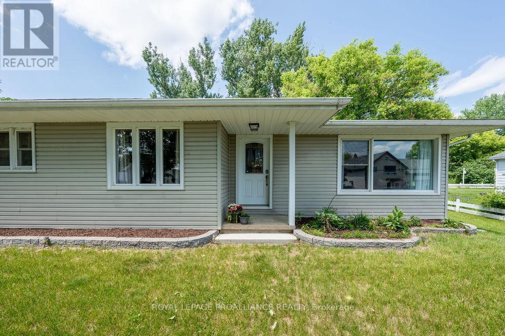 












1036 WAGARVILLE ROAD

,
Frontenac (Frontenac Centre),




Ontario
K0H2K0

