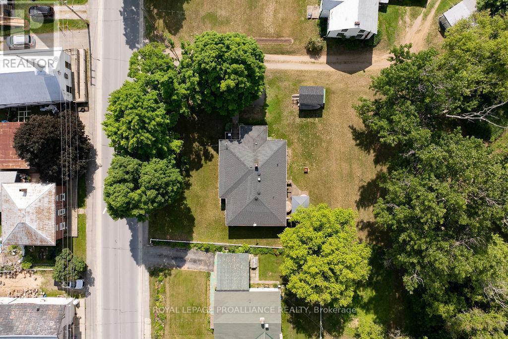 












1036 WAGARVILLE ROAD

,
Frontenac (Frontenac Centre),




Ontario
K0H2K0

