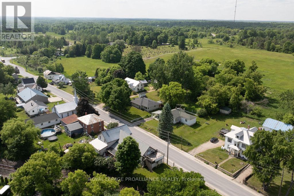 












1036 WAGARVILLE ROAD

,
Frontenac (Frontenac Centre),




Ontario
K0H2K0

