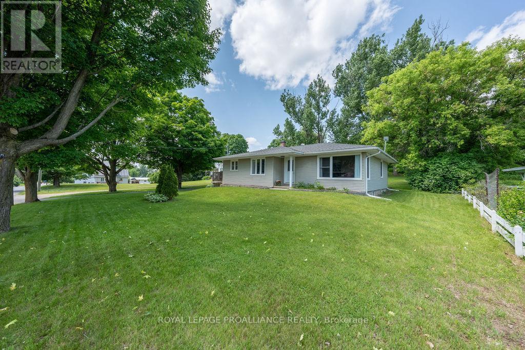 












1036 WAGARVILLE ROAD

,
Frontenac (Frontenac Centre),




Ontario
K0H2K0

