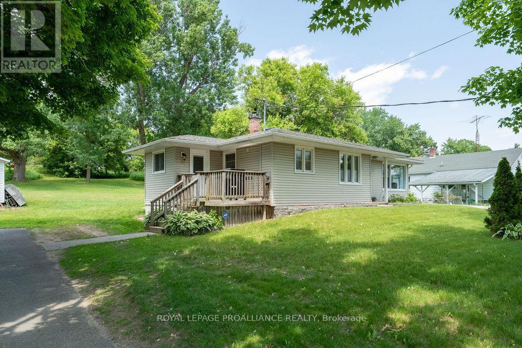 












1036 WAGARVILLE ROAD

,
Frontenac (Frontenac Centre),




Ontario
K0H2K0

