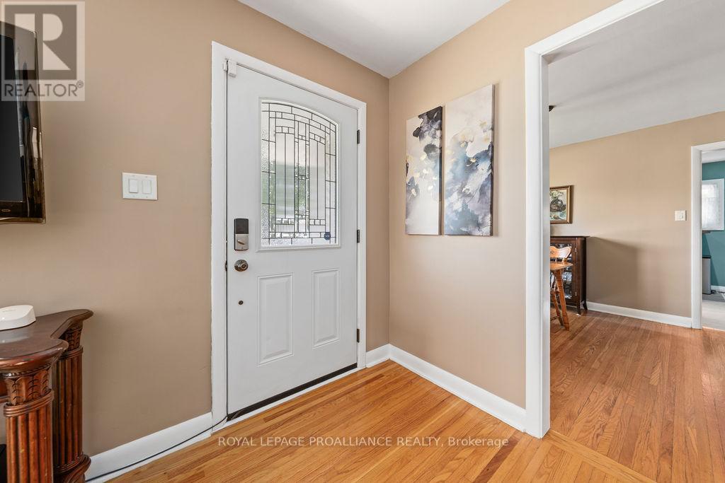 












1036 WAGARVILLE ROAD

,
Frontenac (Frontenac Centre),




Ontario
K0H2K0

