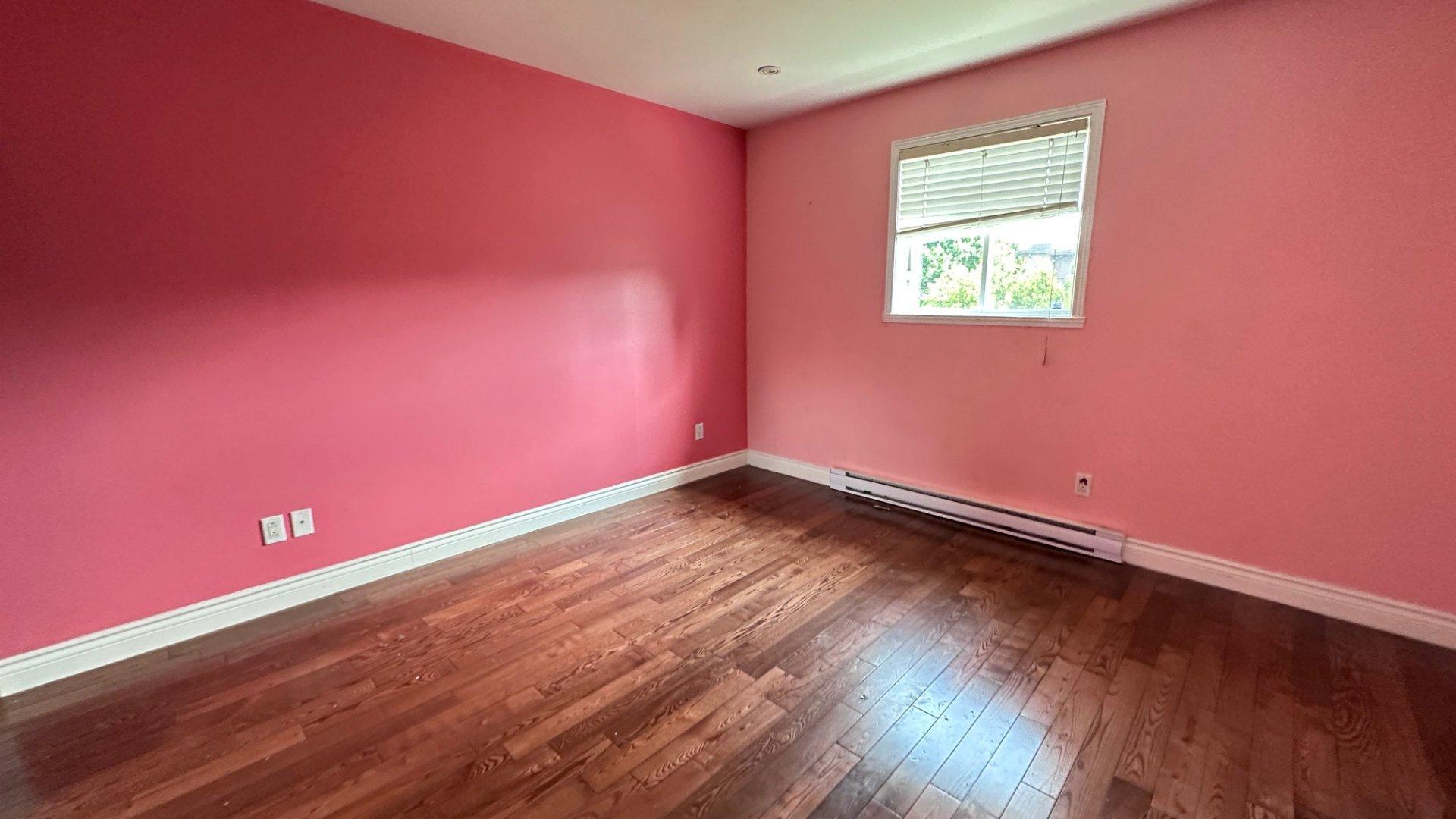 









23


Rue Nelligan

,
Kirkland,




QC
H9J3X1

