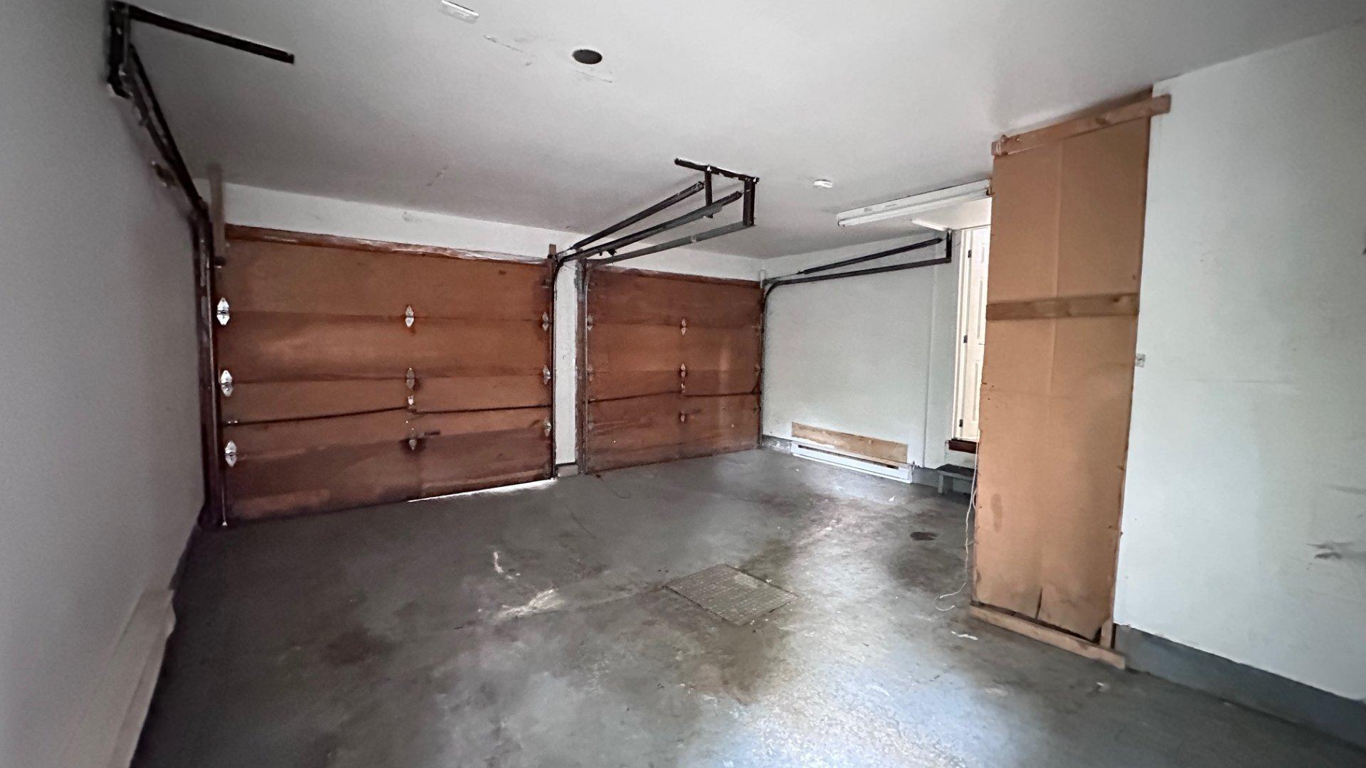 









23


Rue Nelligan

,
Kirkland,




QC
H9J3X1

