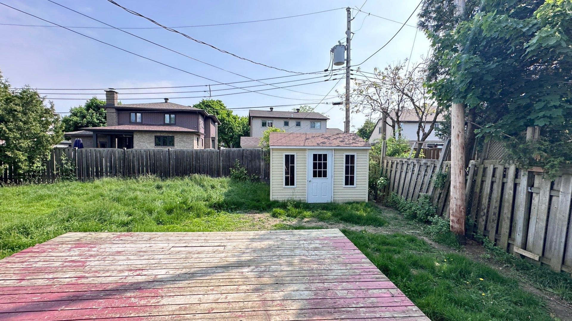 









23


Rue Nelligan

,
Kirkland,




QC
H9J3X1

