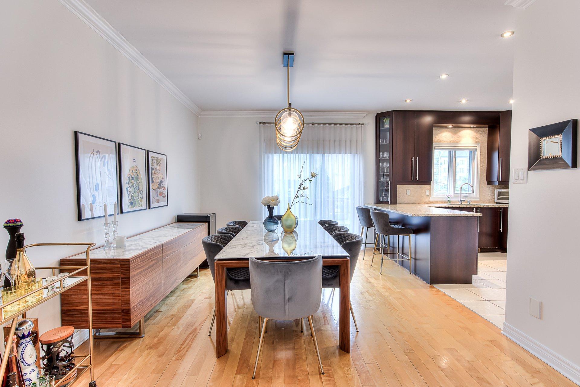 









2073Z


100e Avenue

,
Laval (Chomedey),




QC
H7T3C4


