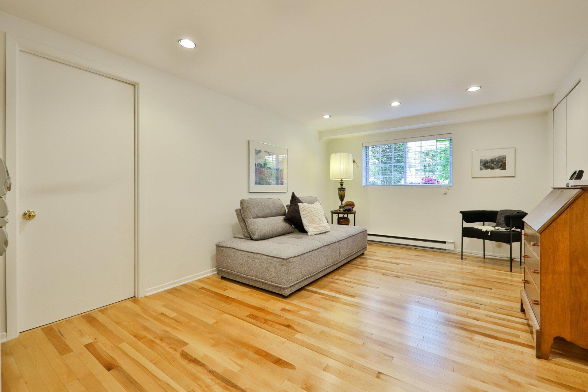









11404


Rue Frigon

,
Montréal (Ahuntsic-Cartierville),




QC
H3M2R5

