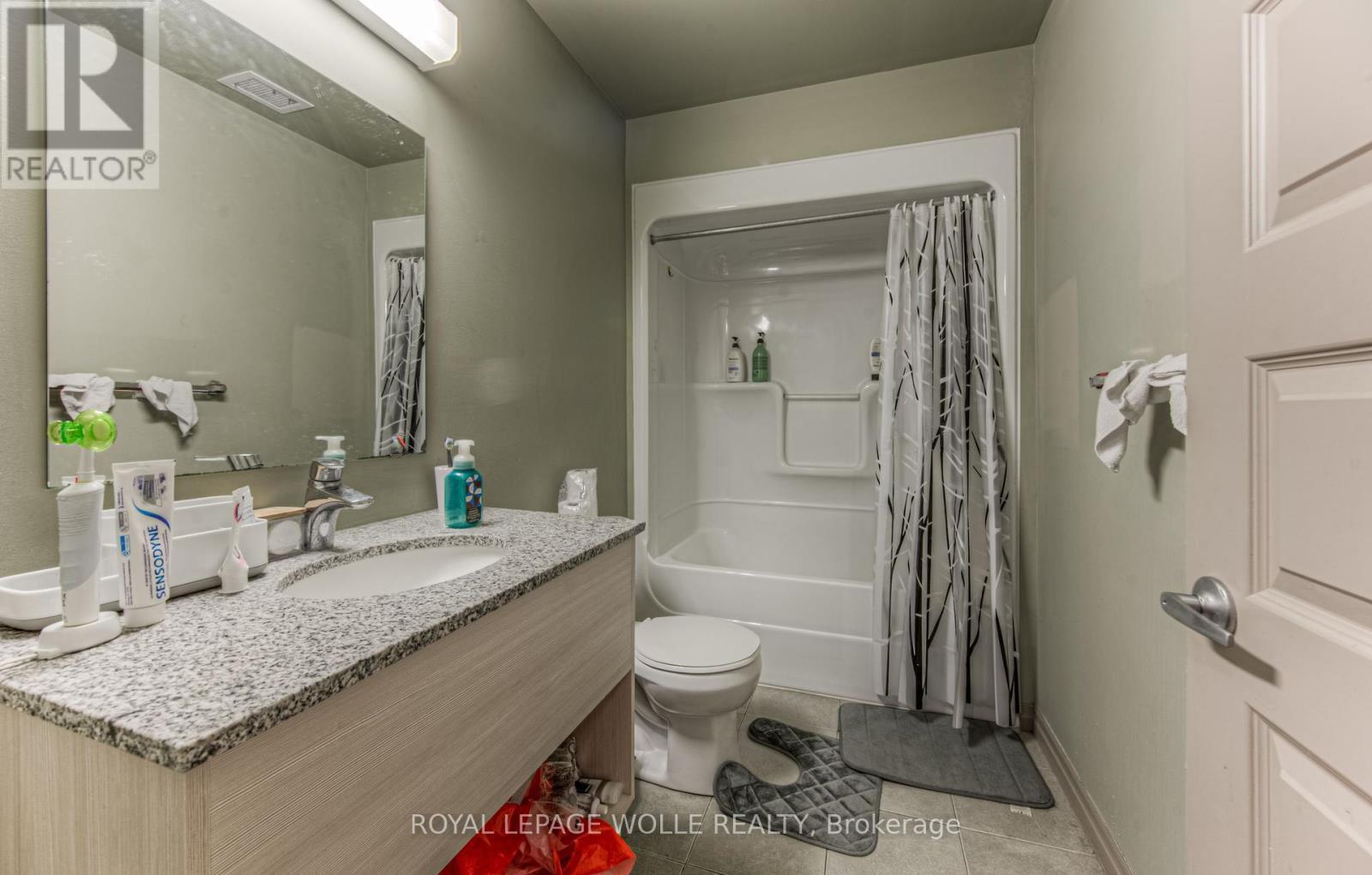 












401 - 8 HICKORY STREET W

,
Waterloo,




Ontario
N2L3H6

