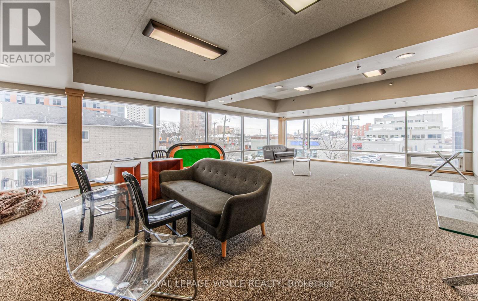












401 - 8 HICKORY STREET W

,
Waterloo,




Ontario
N2L3H6

