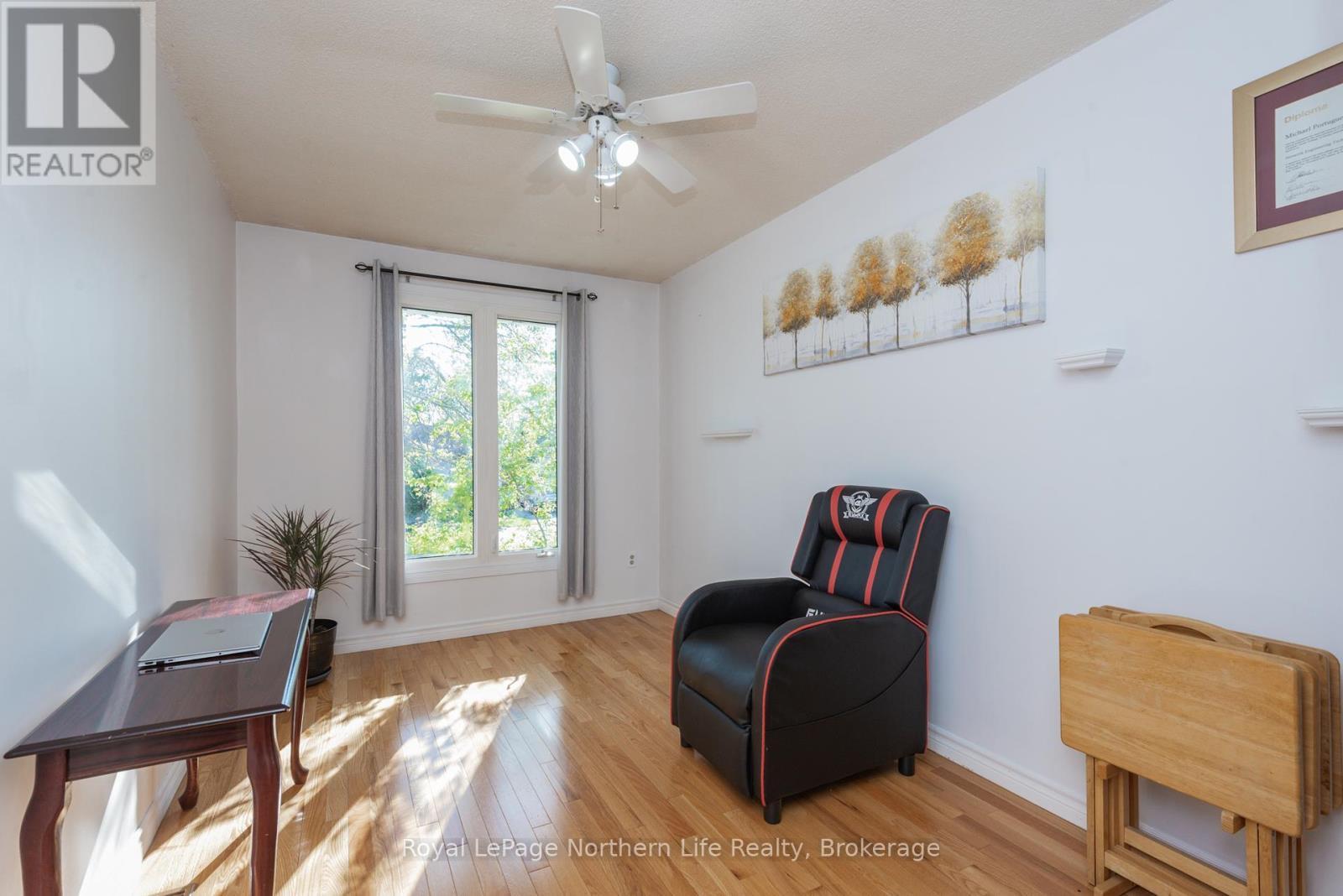 












10 MASSEY DRIVE

,
North Bay (Ferris),




Ontario
P1A3Y4

