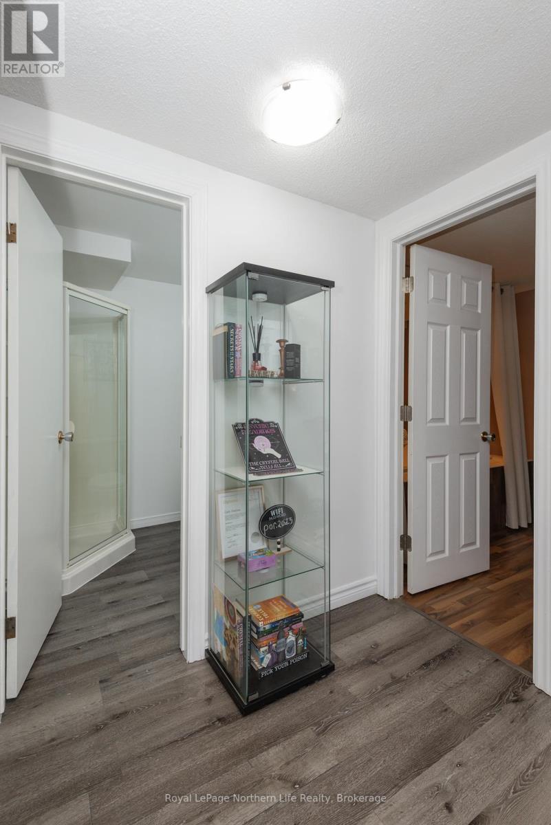 












10 MASSEY DRIVE

,
North Bay (Ferris),




Ontario
P1A3Y4


