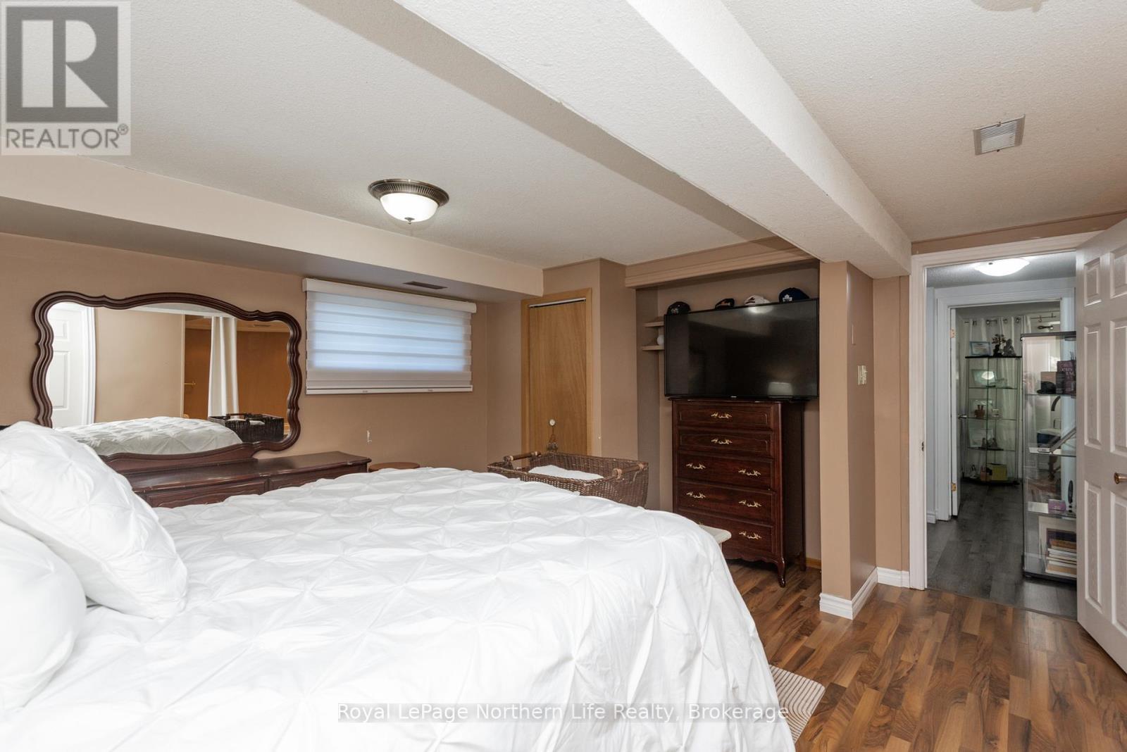 












10 MASSEY DRIVE

,
North Bay (Ferris),




Ontario
P1A3Y4

