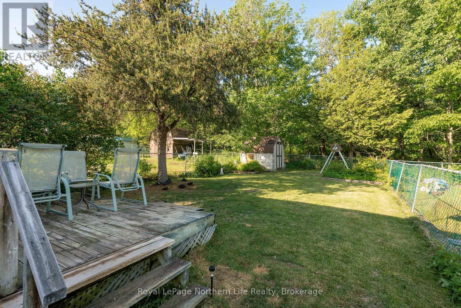 












10 MASSEY DRIVE

,
North Bay (Ferris),




Ontario
P1A3Y4


