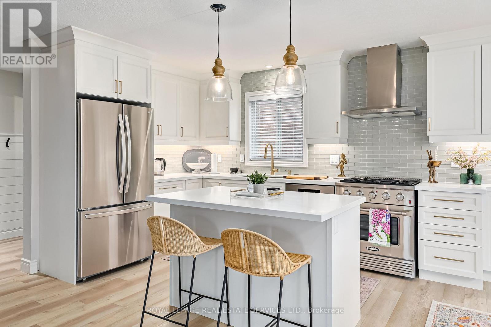 












78 CONNOR AVENUE

,
Collingwood,




Ontario
L9Y5L2

