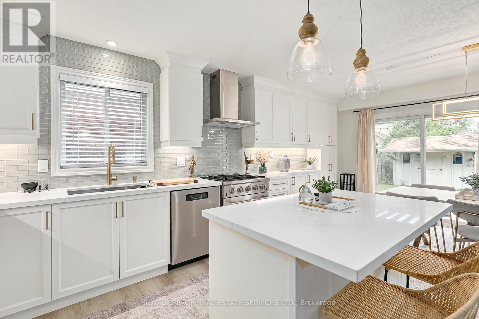 












78 CONNOR AVENUE

,
Collingwood,




Ontario
L9Y5L2

