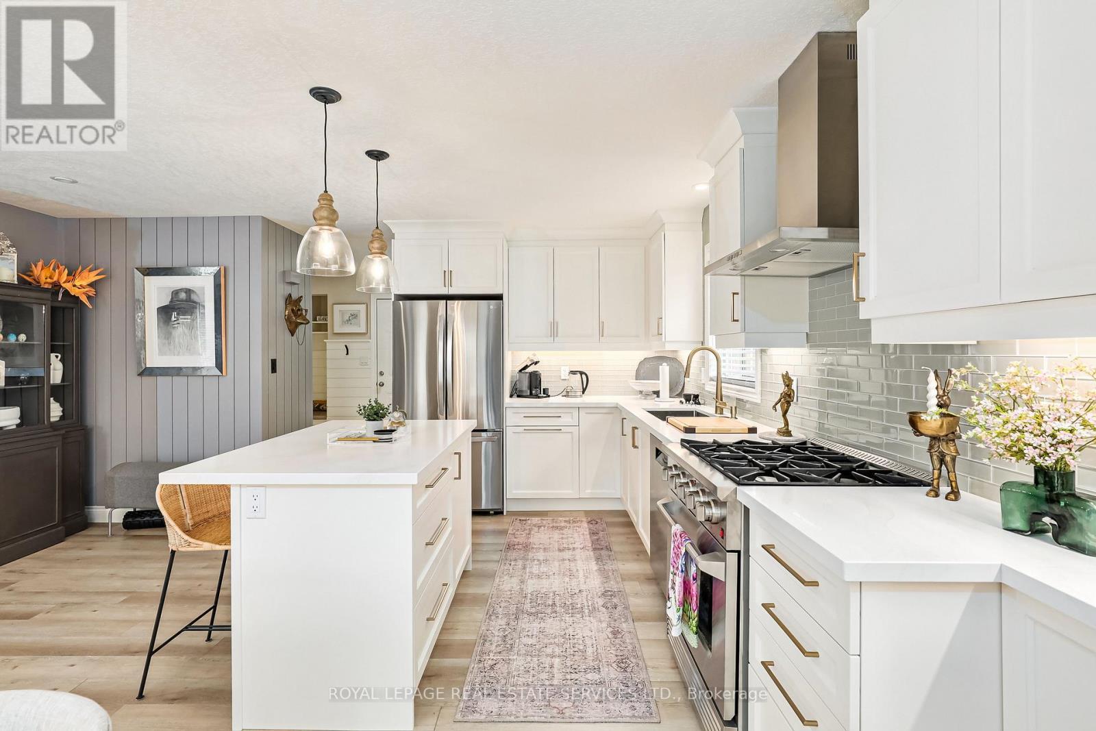 












78 CONNOR AVENUE

,
Collingwood,




Ontario
L9Y5L2

