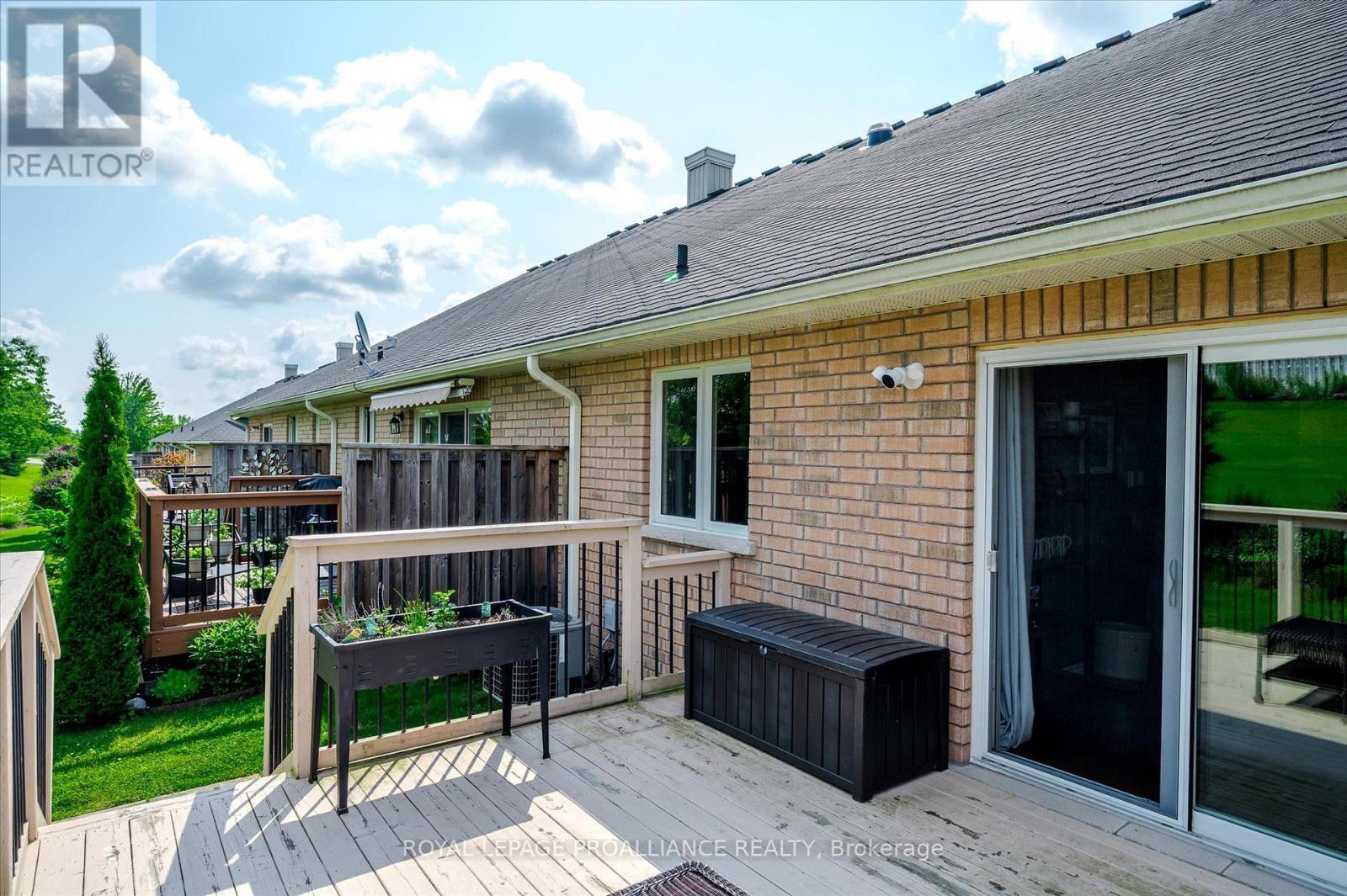 












141 VILLAGE CRESCENT

,
Peterborough West (South),




Ontario
K9J0A9

