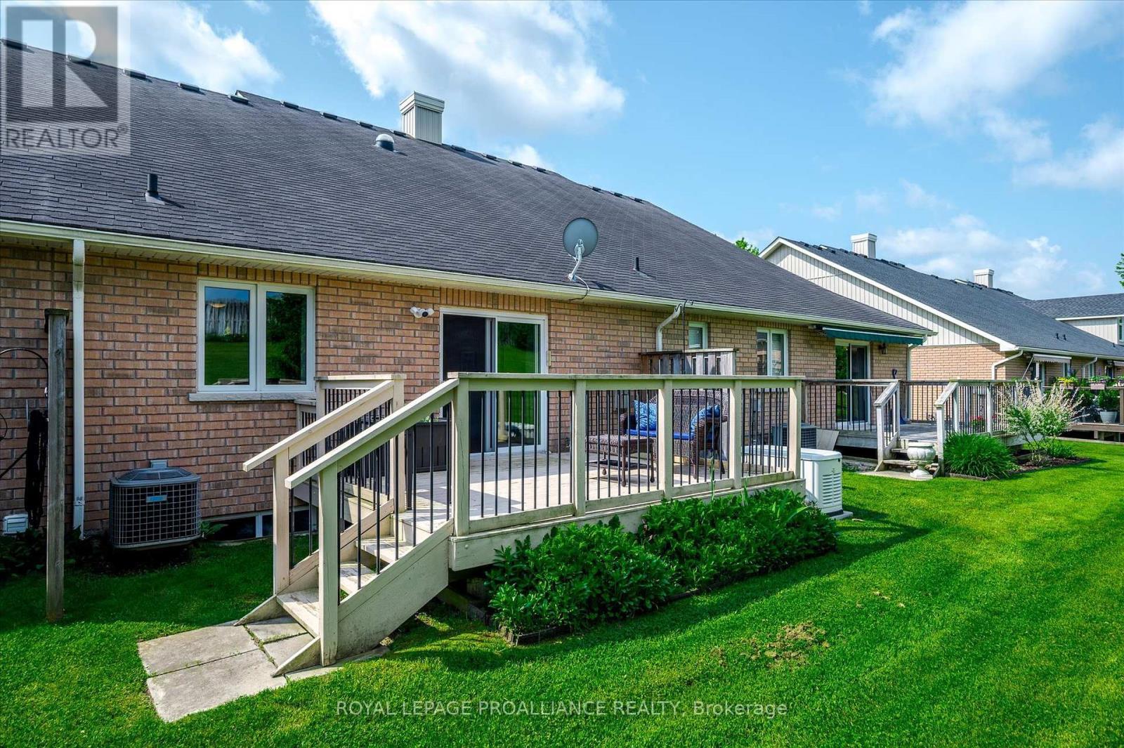 












141 VILLAGE CRESCENT

,
Peterborough West (South),




Ontario
K9J0A9

