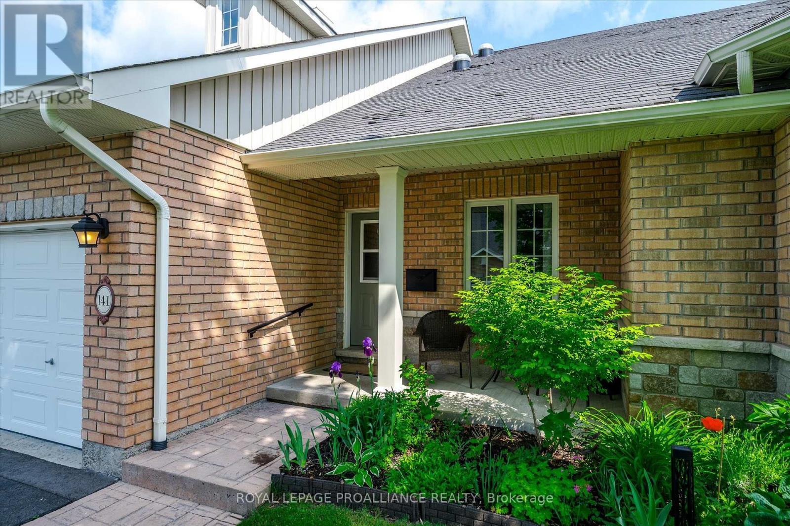 












141 VILLAGE CRESCENT

,
Peterborough West (South),




Ontario
K9J0A9


