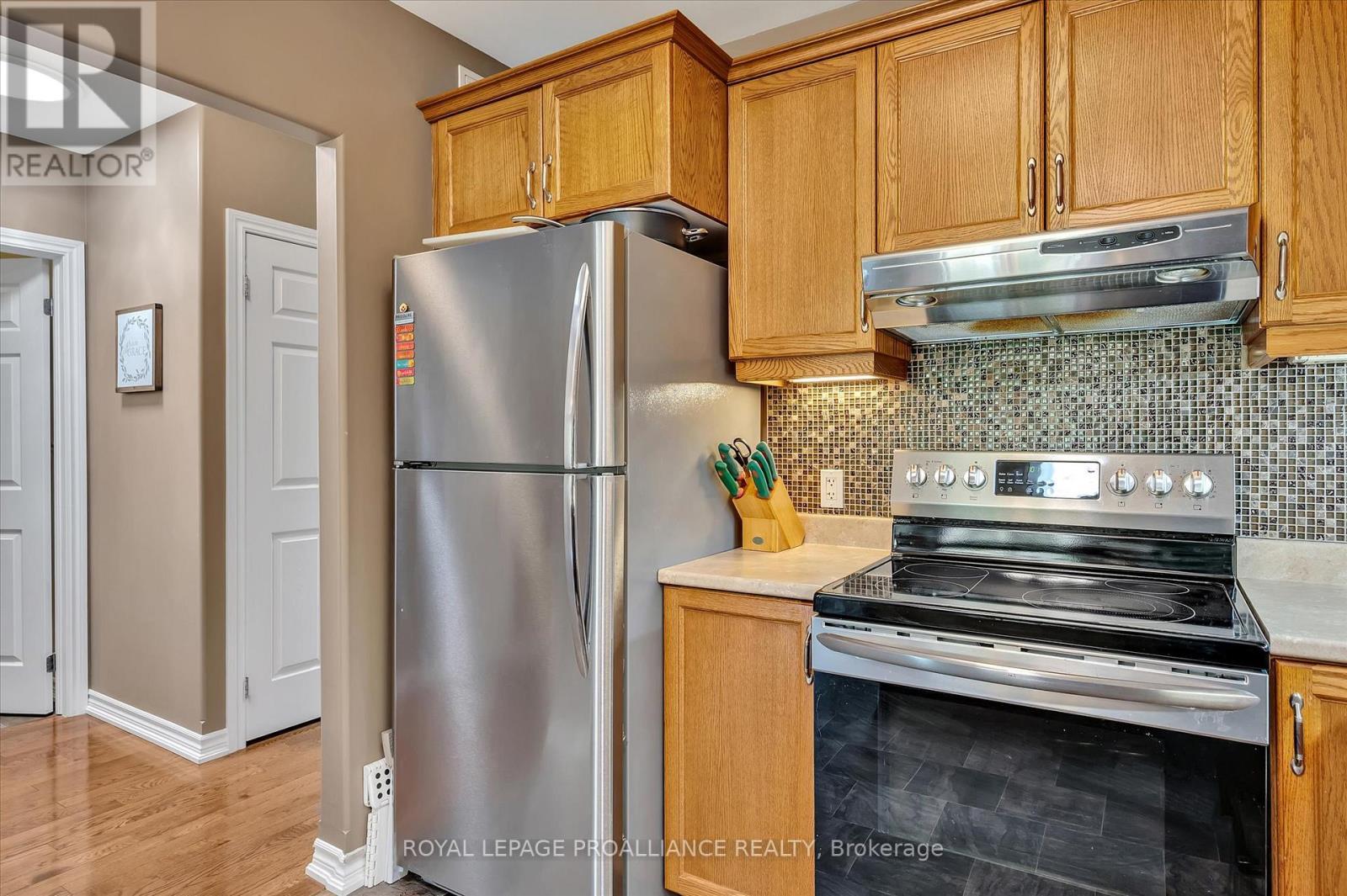 












141 VILLAGE CRESCENT

,
Peterborough West (South),




Ontario
K9J0A9

