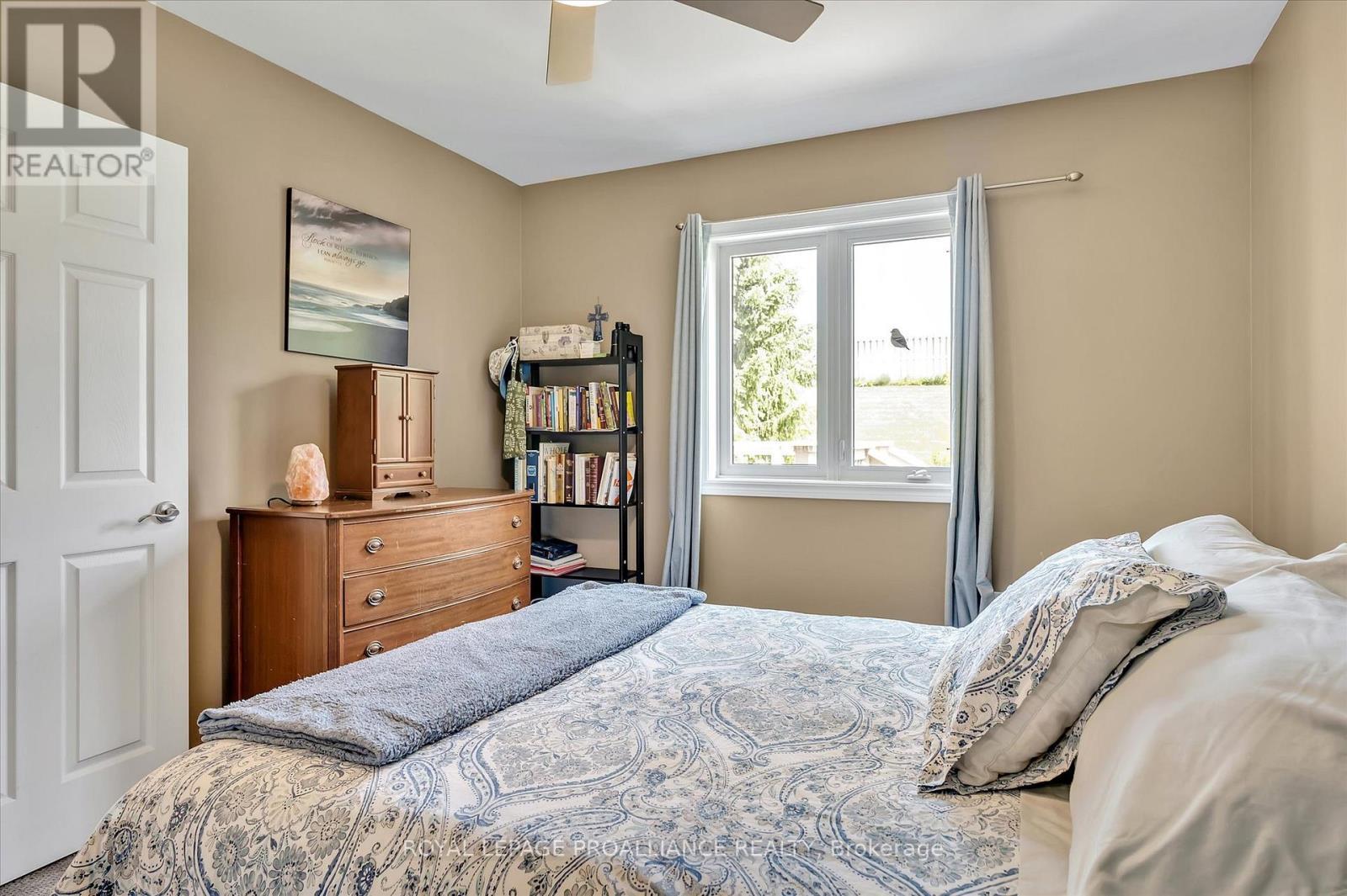 












141 VILLAGE CRESCENT

,
Peterborough West (South),




Ontario
K9J0A9

