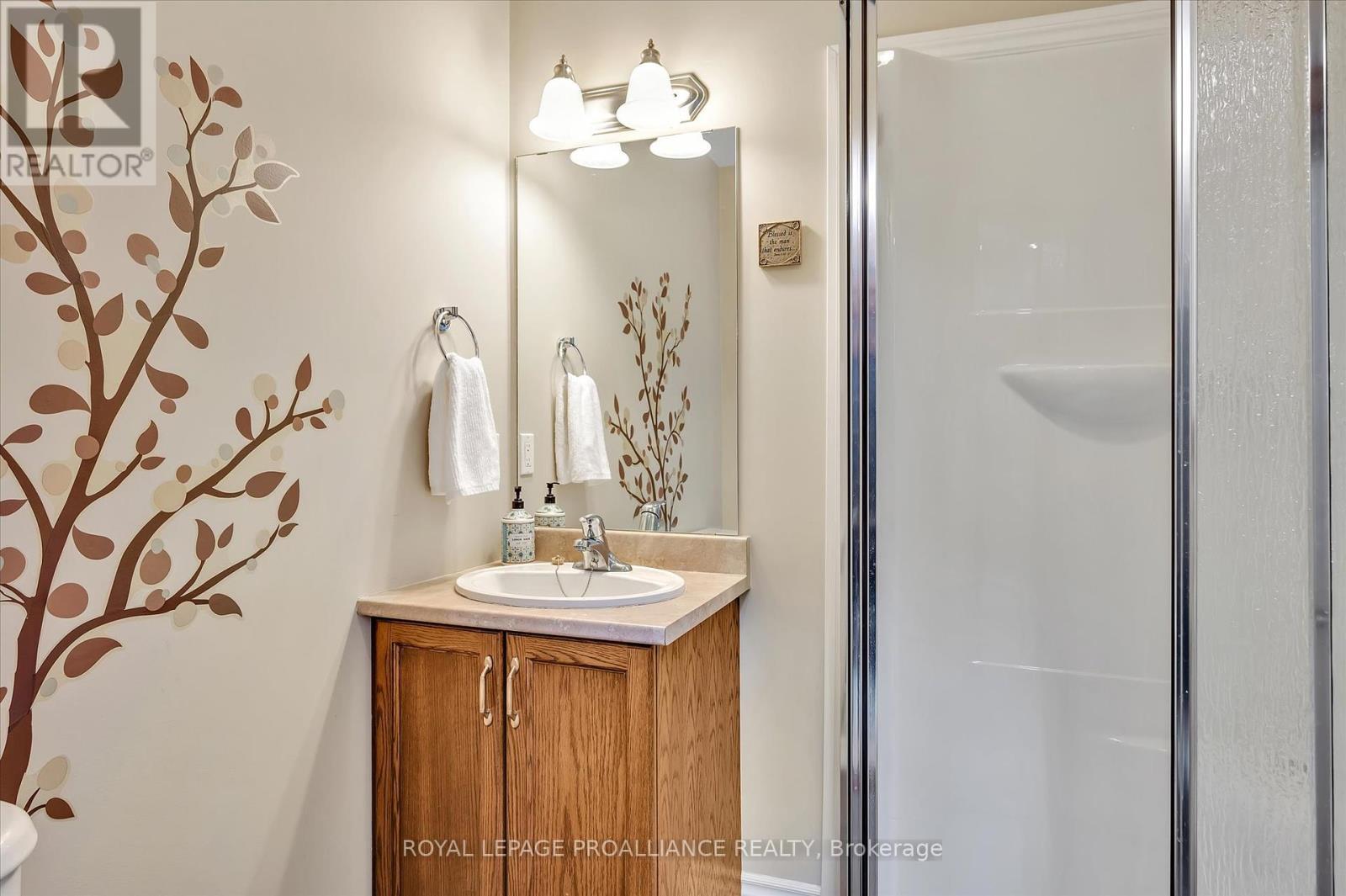 












141 VILLAGE CRESCENT

,
Peterborough West (South),




Ontario
K9J0A9

