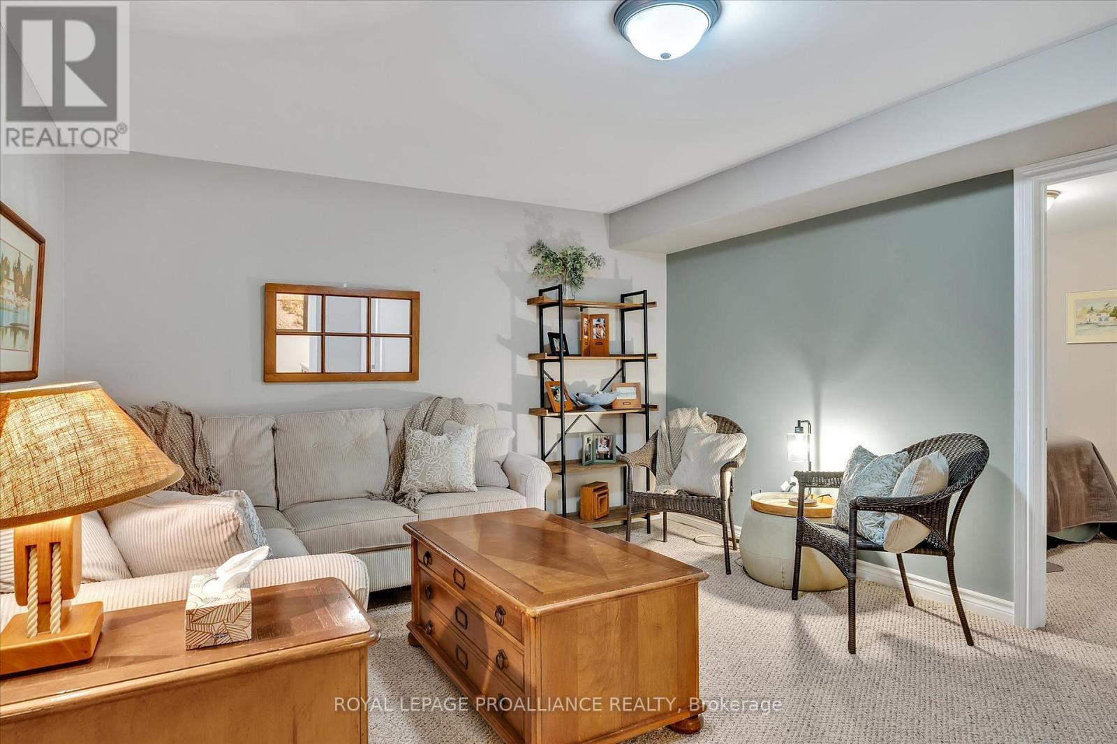 












141 VILLAGE CRESCENT

,
Peterborough West (South),




Ontario
K9J0A9

