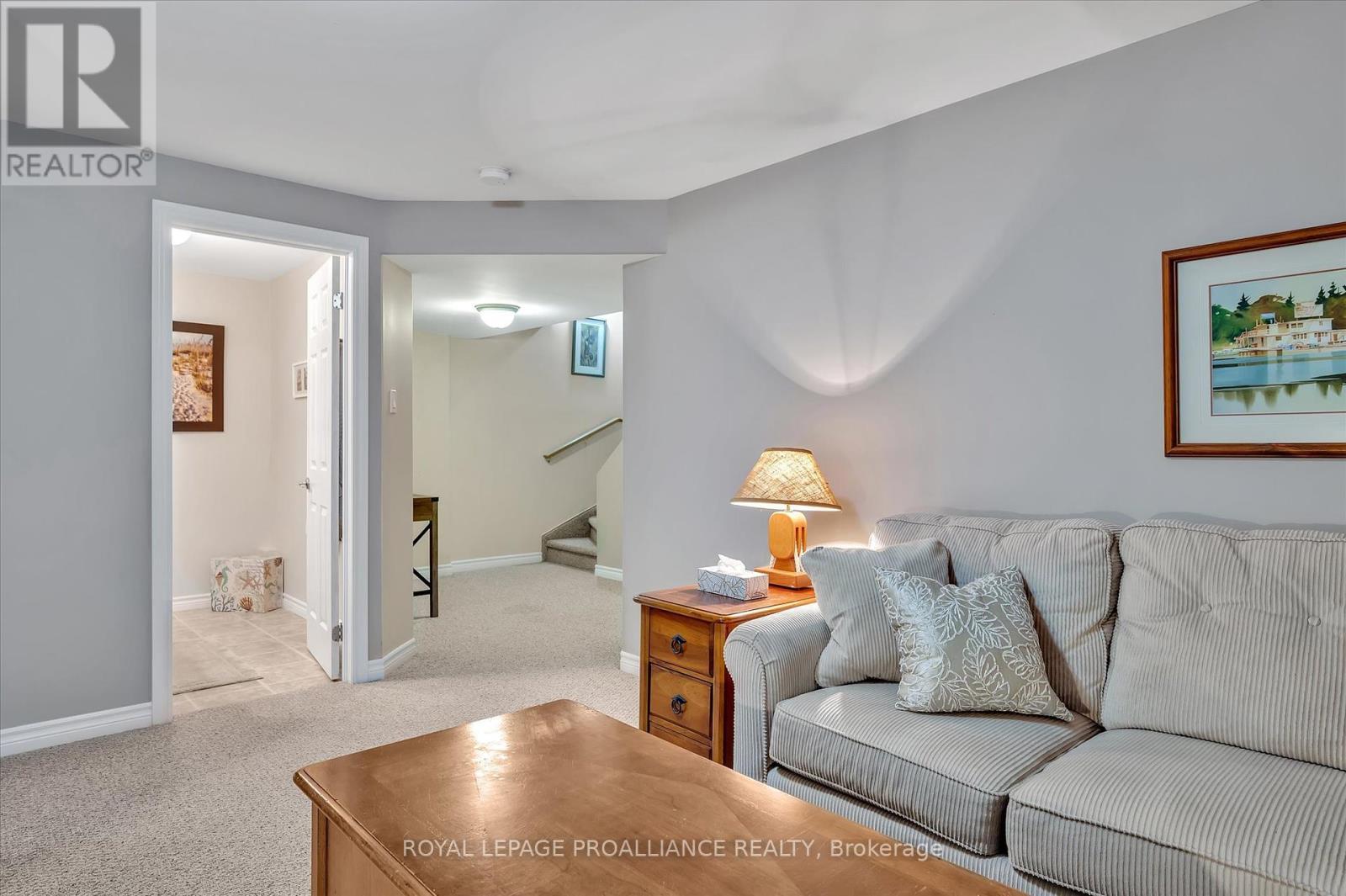 












141 VILLAGE CRESCENT

,
Peterborough West (South),




Ontario
K9J0A9

