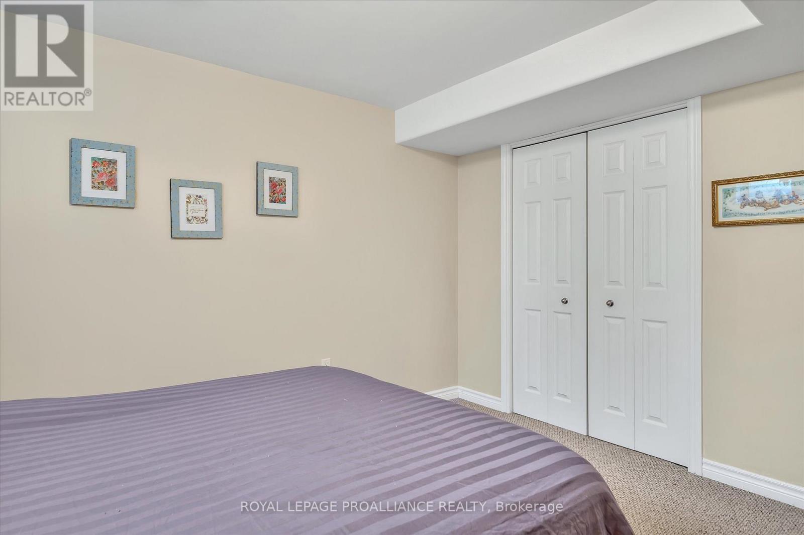 












141 VILLAGE CRESCENT

,
Peterborough West (South),




Ontario
K9J0A9

