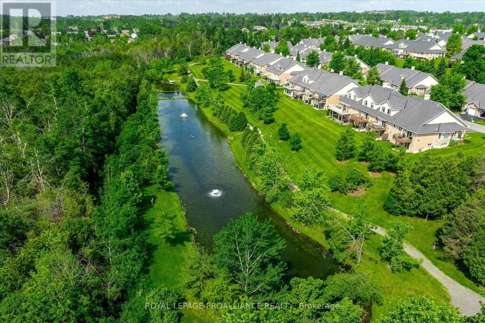 












141 VILLAGE CRESCENT

,
Peterborough West (South),




Ontario
K9J0A9

