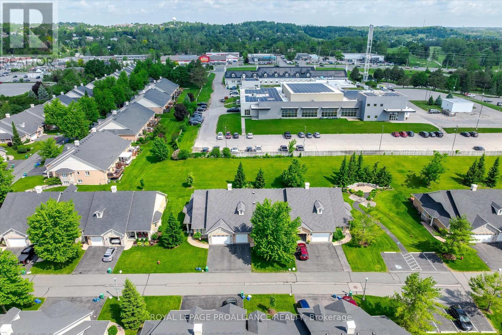 












141 VILLAGE CRESCENT

,
Peterborough West (South),




Ontario
K9J0A9

