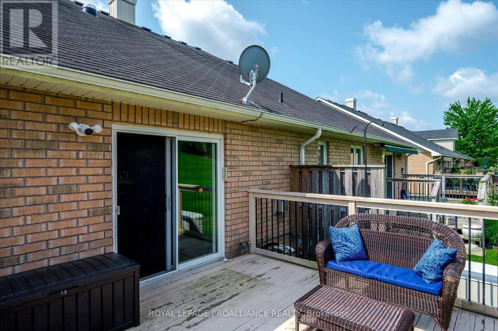 












141 VILLAGE CRESCENT

,
Peterborough West (South),




Ontario
K9J0A9

