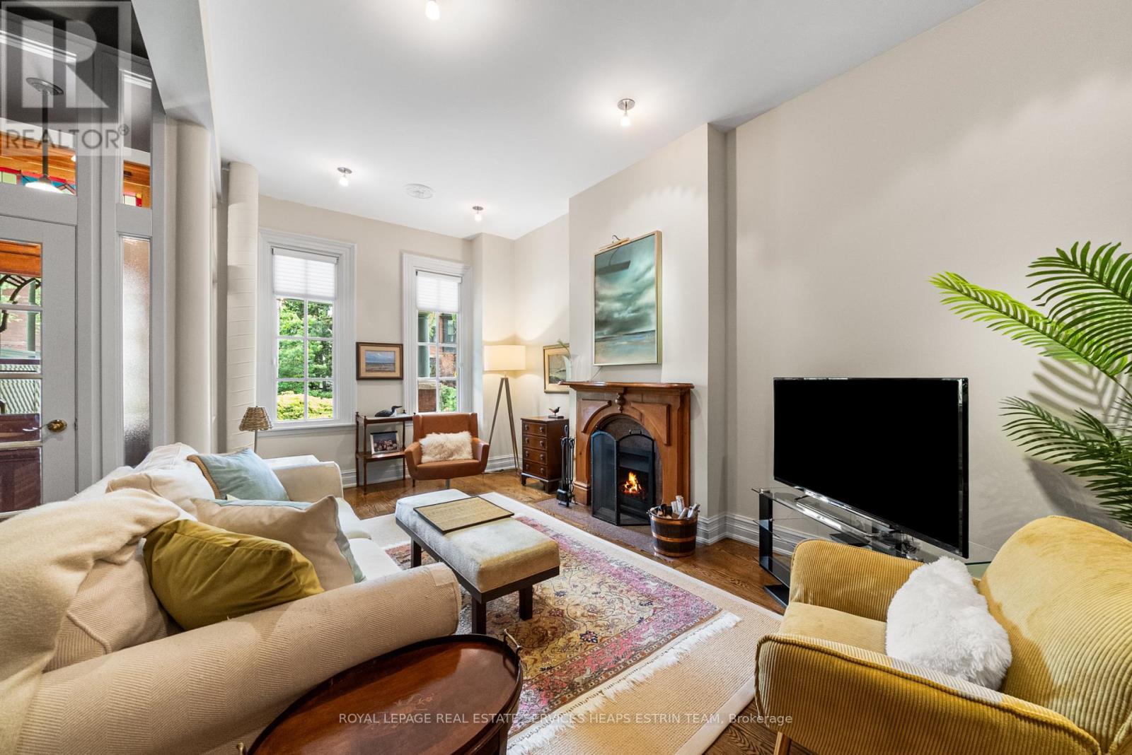 












100 AMELIA STREET

,
Toronto,




Ontario
M4X1E4

