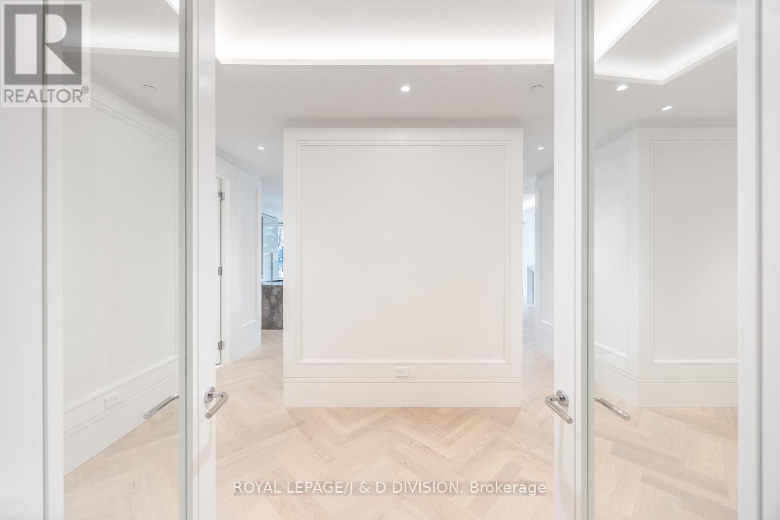 












105 - 7 DALE AVENUE

,
Toronto,




Ontario
M4W1K2

