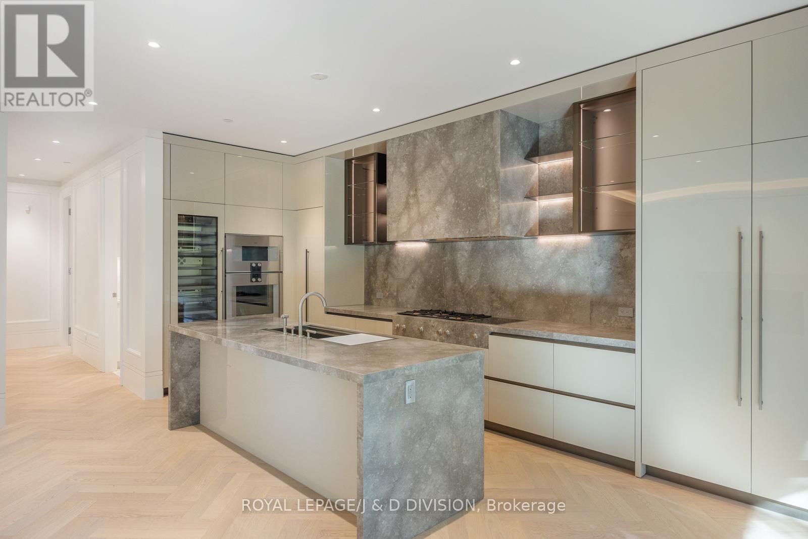 












105 - 7 DALE AVENUE

,
Toronto,




Ontario
M4W1K2

