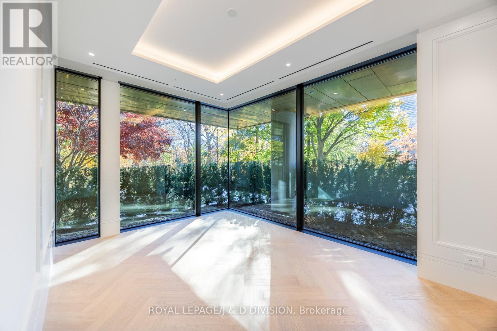 












105 - 7 DALE AVENUE

,
Toronto,




Ontario
M4W1K2

