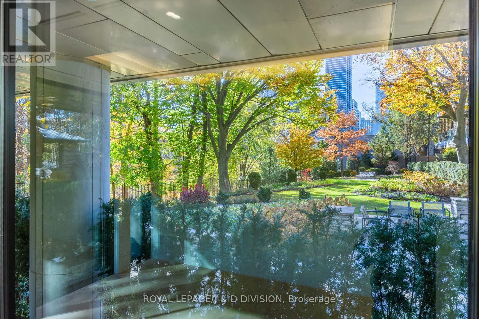 












105 - 7 DALE AVENUE

,
Toronto,




Ontario
M4W1K2

