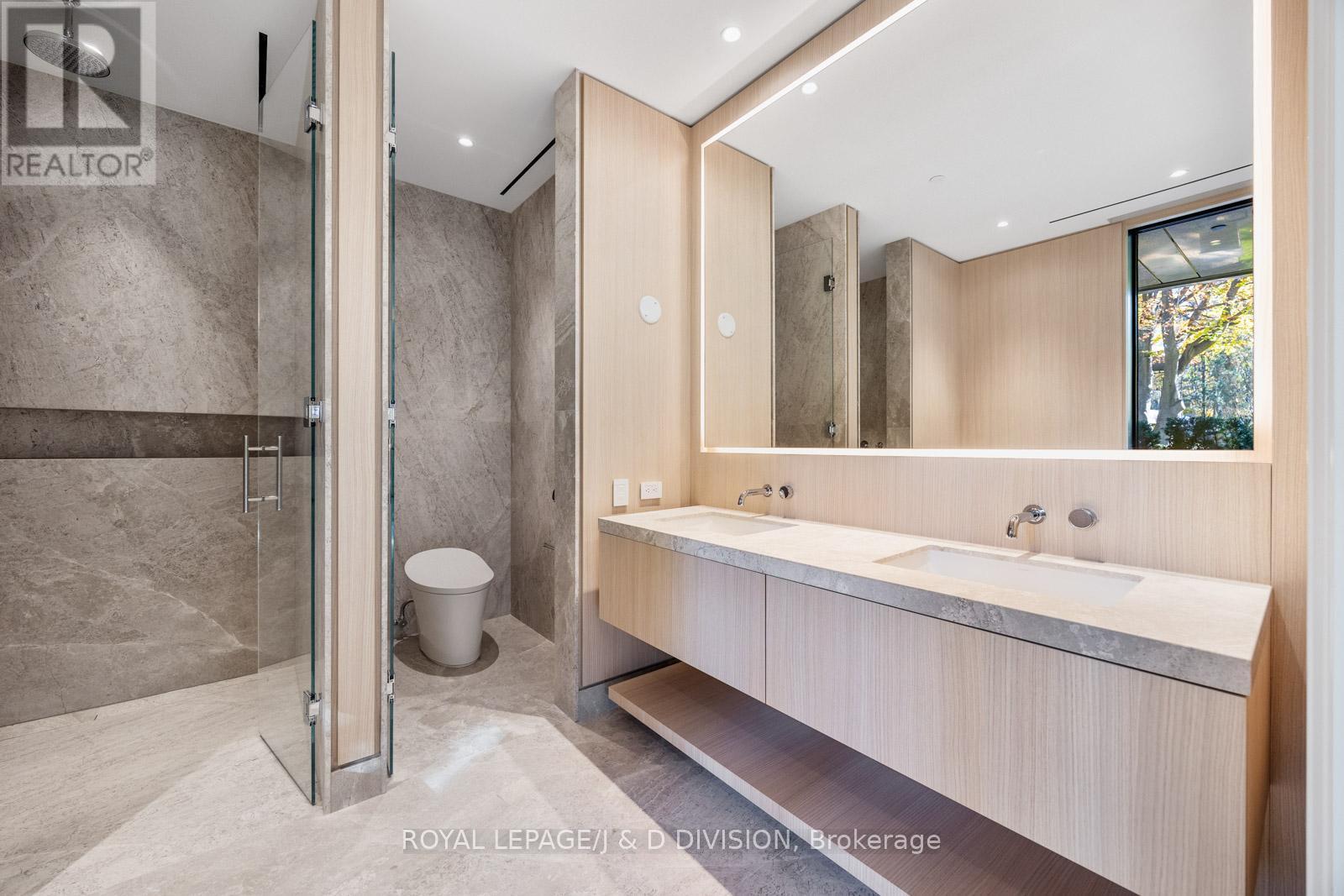 












105 - 7 DALE AVENUE

,
Toronto,




Ontario
M4W1K2

