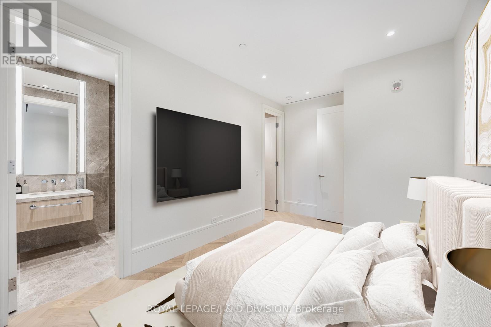 












105 - 7 DALE AVENUE

,
Toronto,




Ontario
M4W1K2

