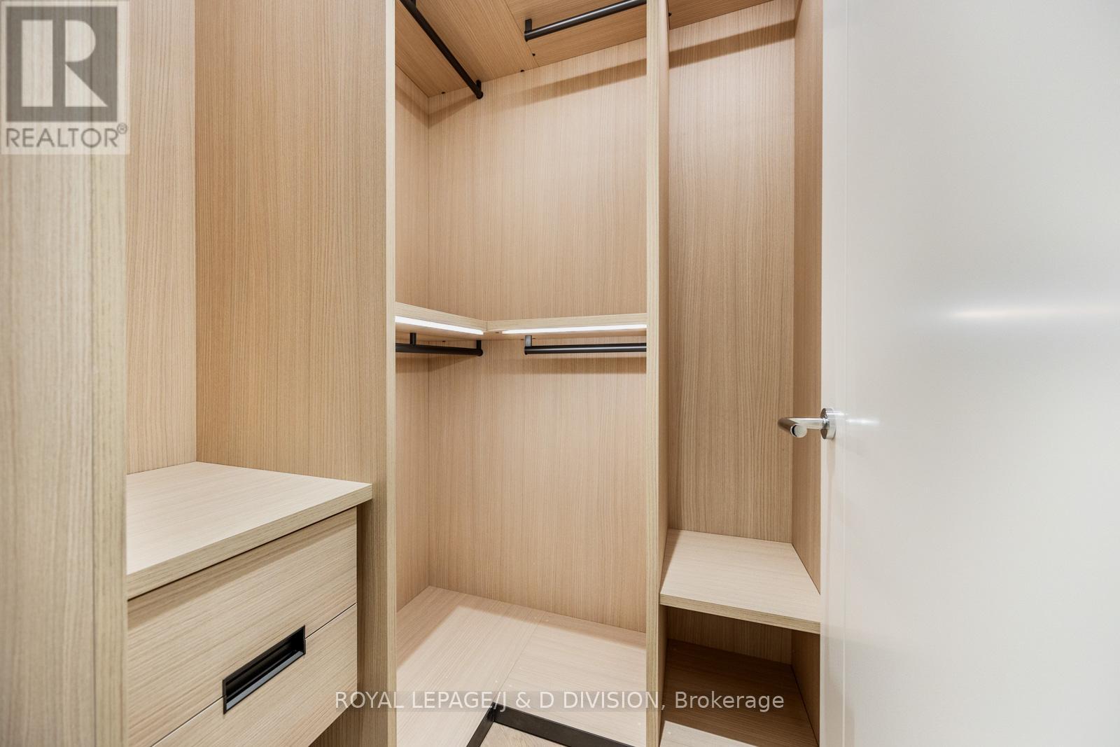 












105 - 7 DALE AVENUE

,
Toronto,




Ontario
M4W1K2

