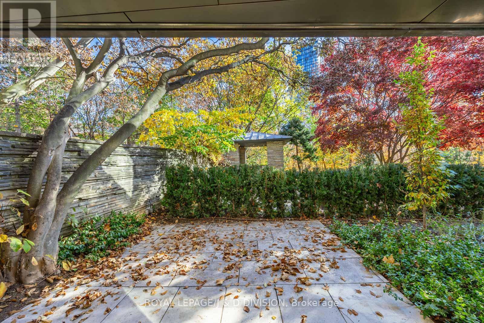 












105 - 7 DALE AVENUE

,
Toronto,




Ontario
M4W1K2

