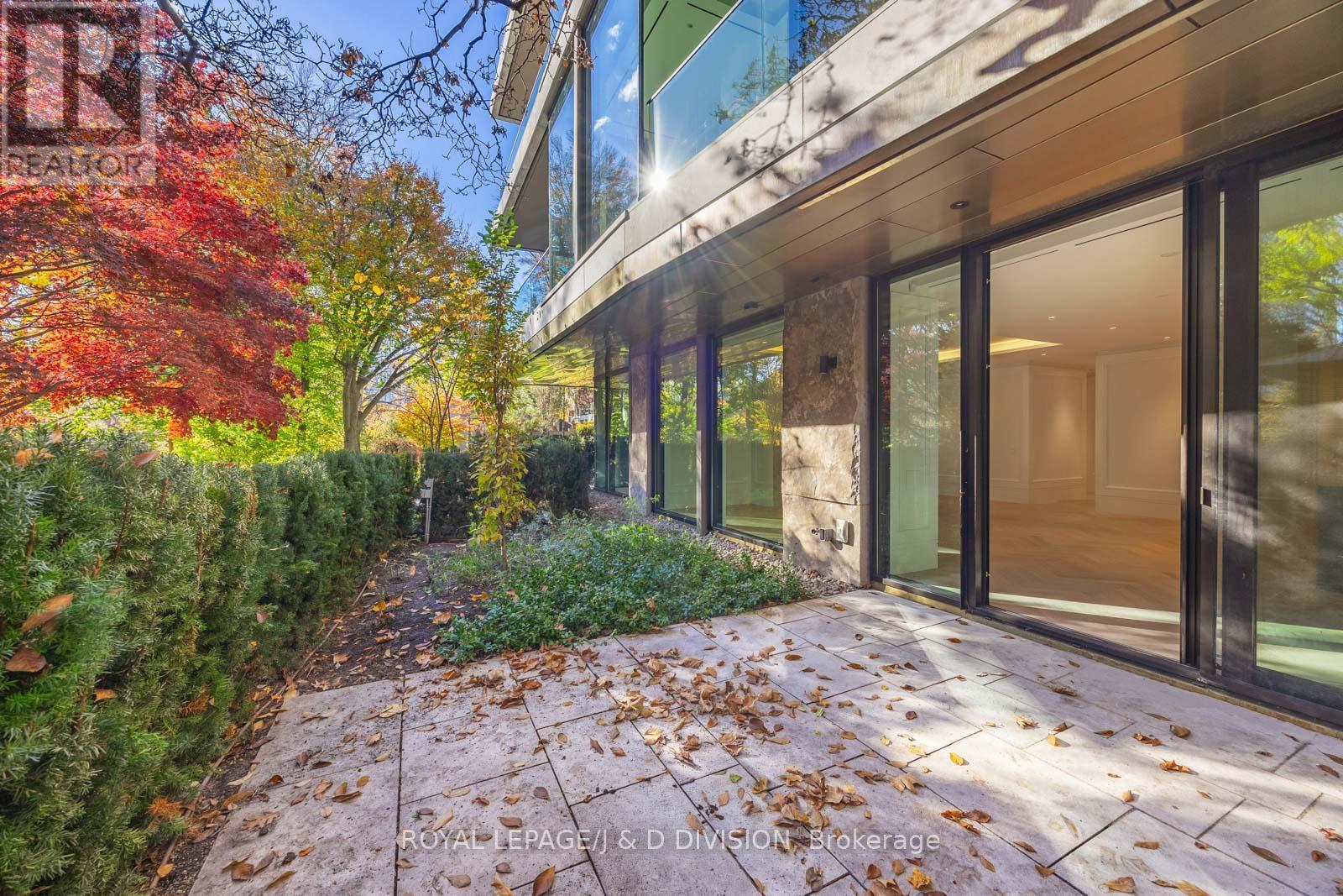 












105 - 7 DALE AVENUE

,
Toronto,




Ontario
M4W1K2

