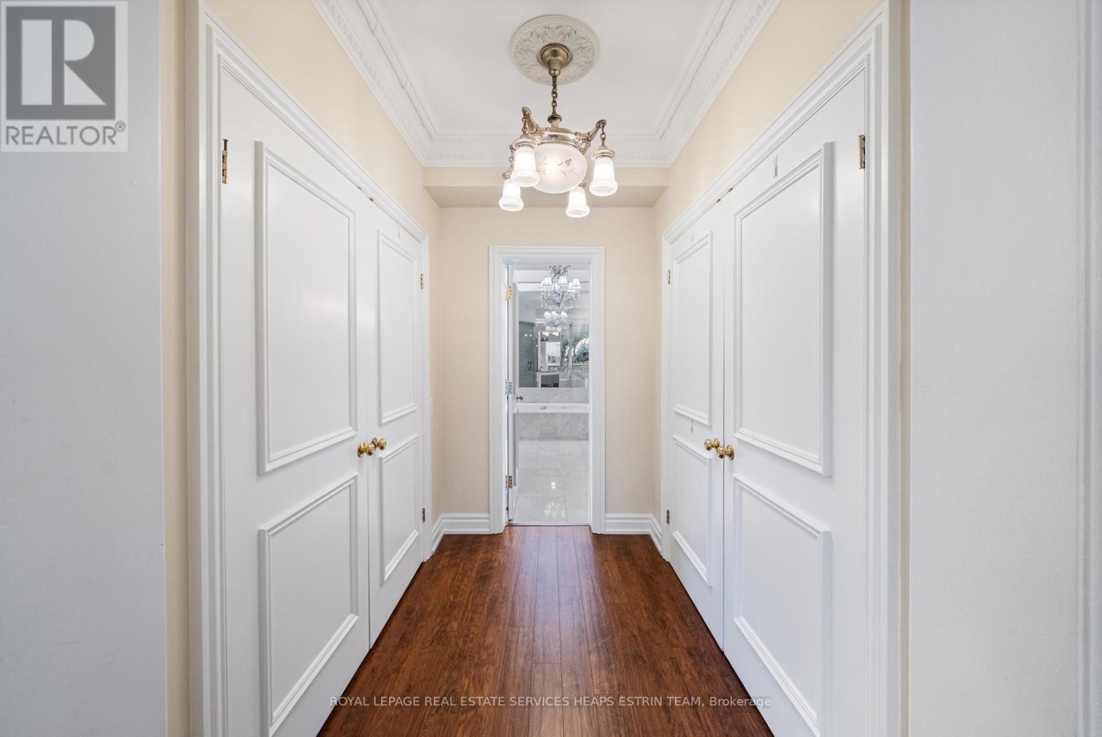 












18 LOWTHER AVENUE

,
Toronto,




Ontario
M5R1C6

