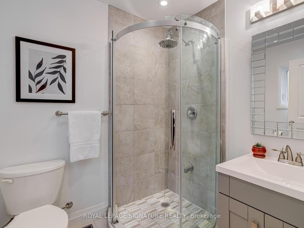 









1


Chiswick

Avenue,
Toronto,




ON
M6M 4T5

