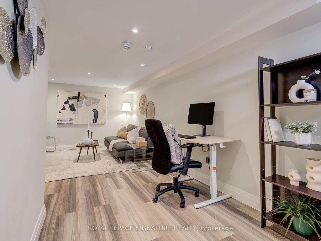 









1


Chiswick

Avenue,
Toronto,




ON
M6M 4T5

