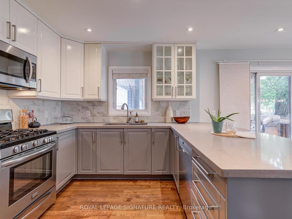 









1


Chiswick

Avenue,
Toronto,




ON
M6M 4T5

